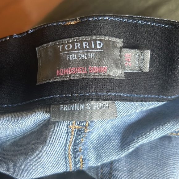 Jeans - Picture 3 of 3